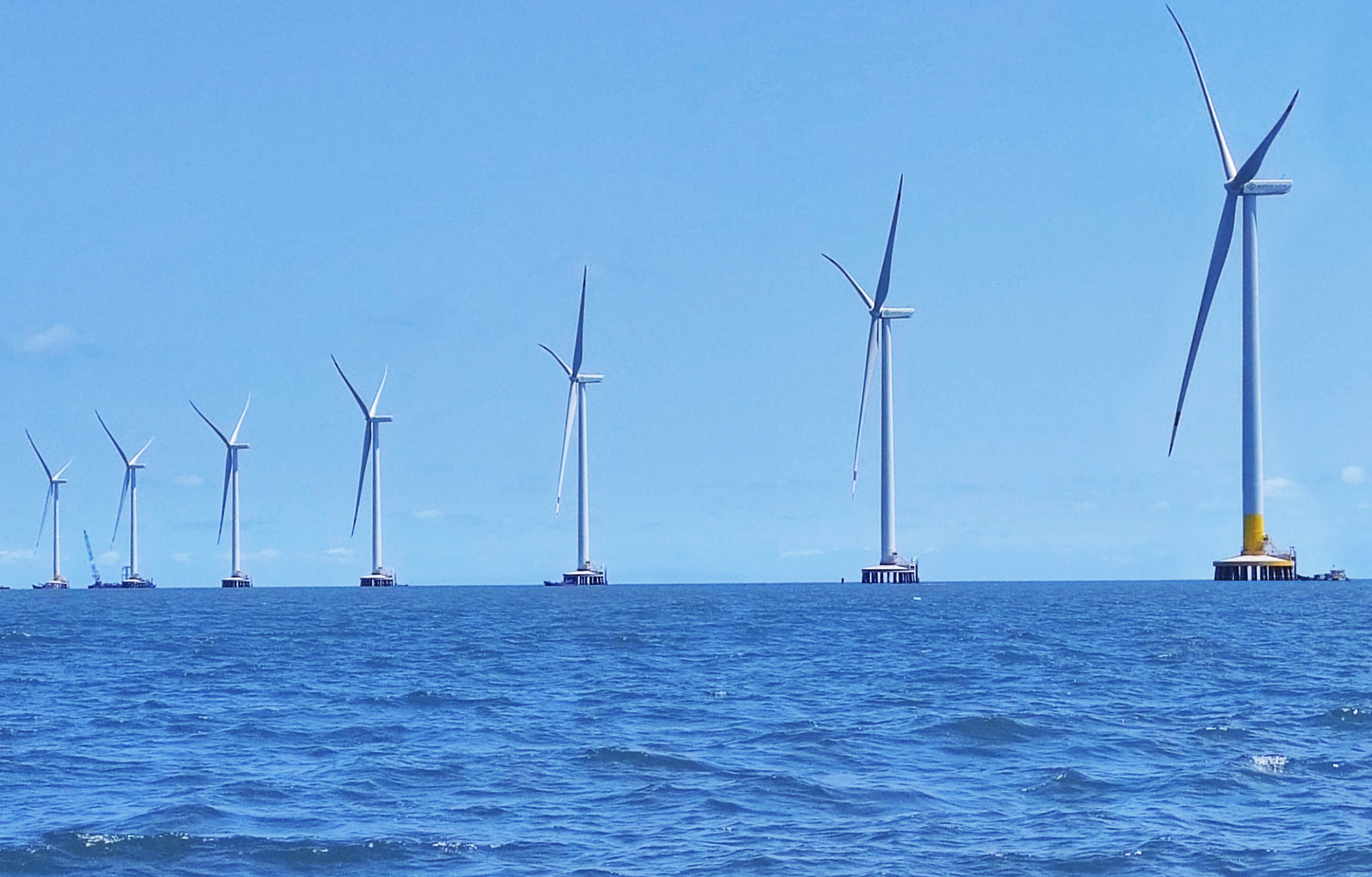 提前1個月，威尼斯9499登錄入口股份首個&ldquo;雙海&rdquo;項目完成吊裝